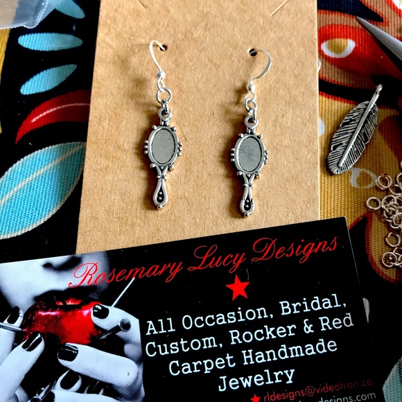 5/$30 Snow White handmade Mirror earrings new! - Picture 1 of 6